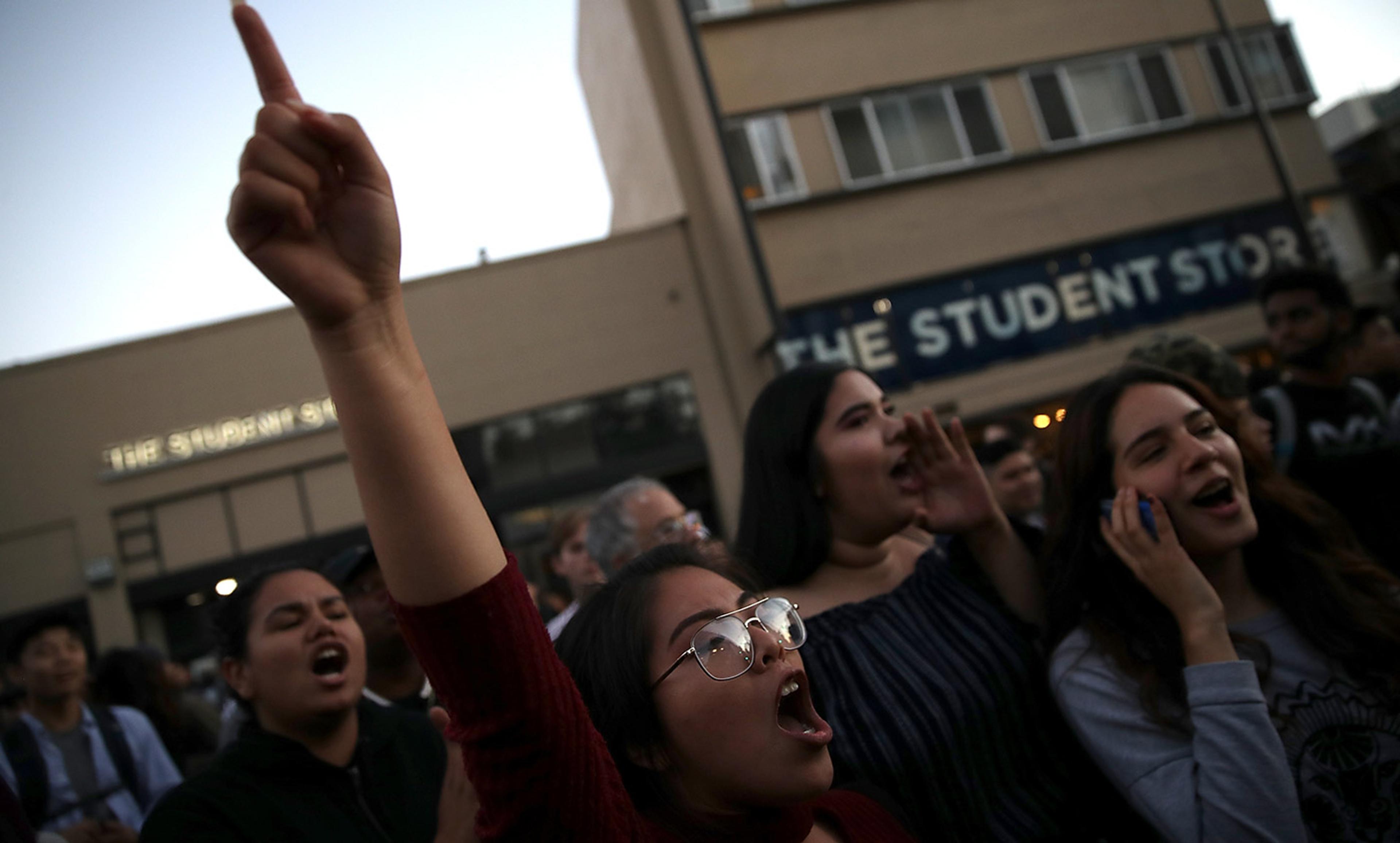 <p>Demonstrations against the appearance of conservative political commentator Ben Shapiro at the UC Berkeley campus in September 2017. <em>Photo by Justin Sullivan/Getty</em></p>