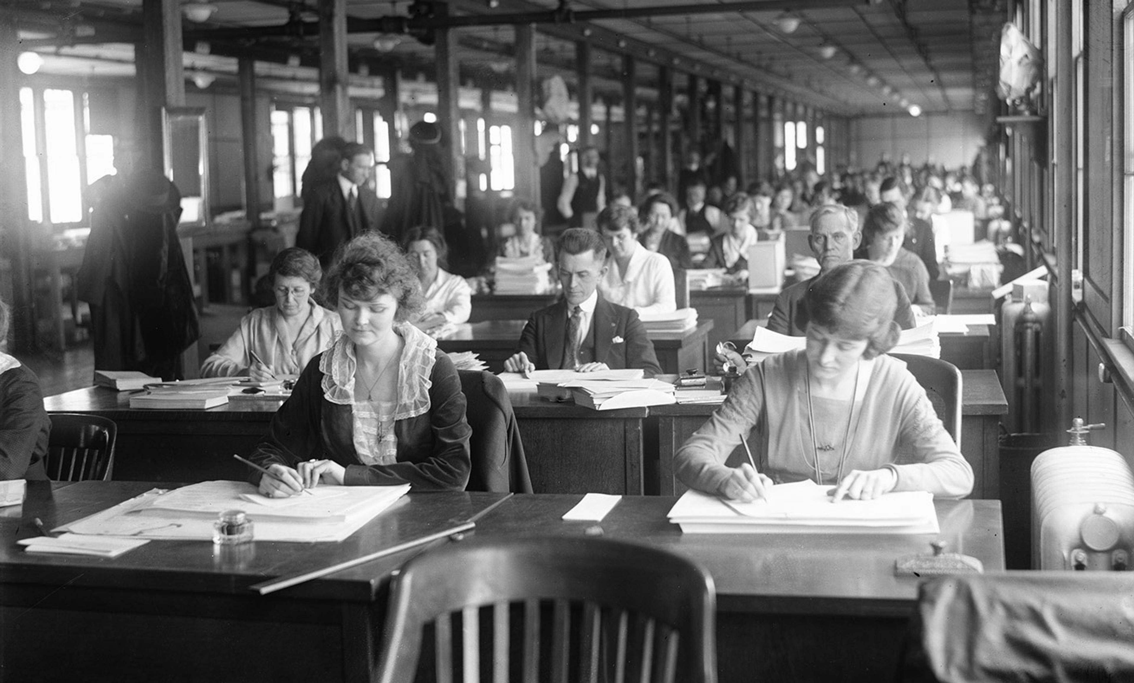 <p>Brain work. Office clerks, United States, 1915. <em>Photo courtesy Library of Congress</em></p>