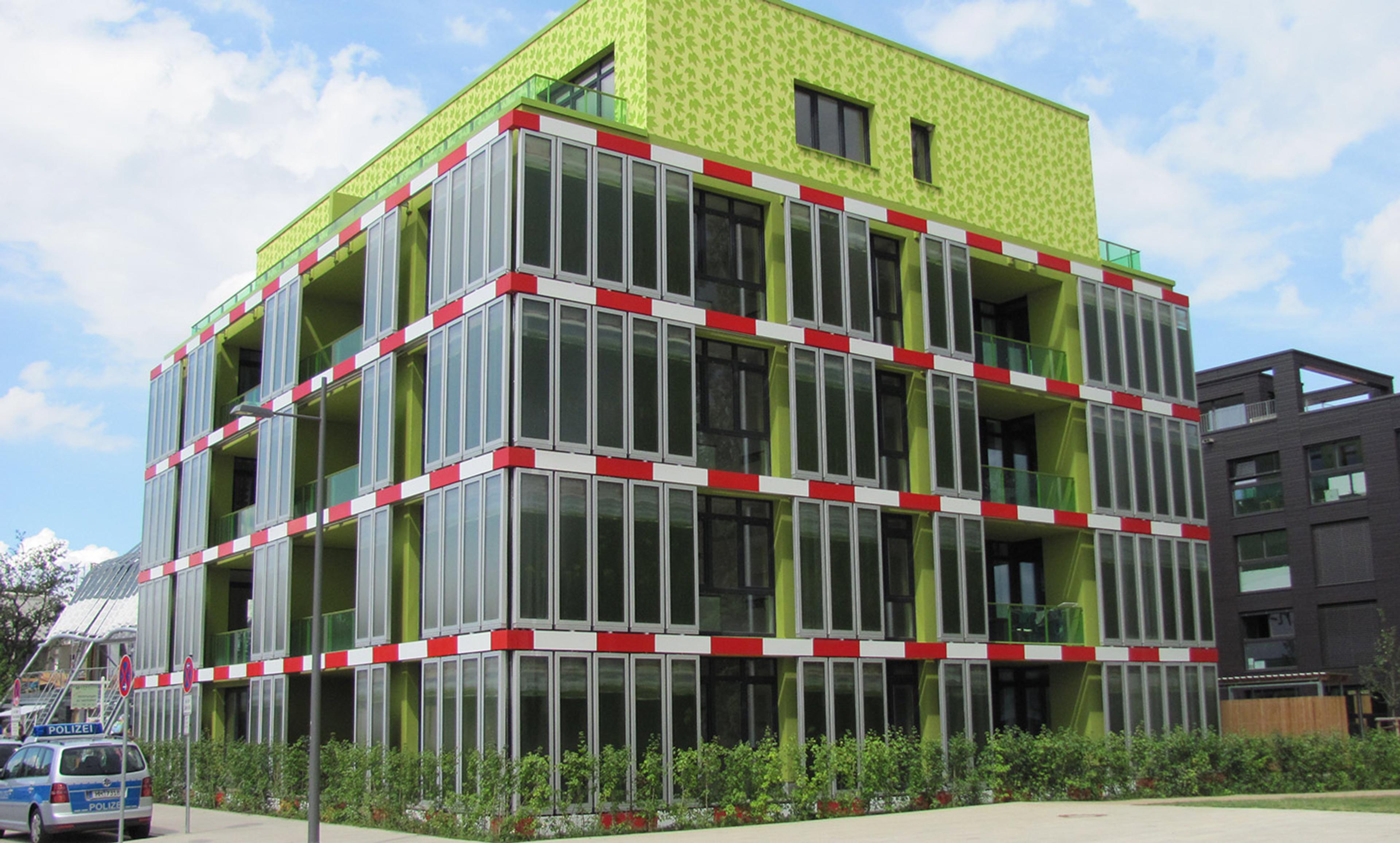 <p>The facade of the BIQ (Bio Intelligent Quotient) house in Hamburg has tanks filled with microalgae that produce biomass used to generate electricity. <em>Photo courtesy Wikipedia</em></p>