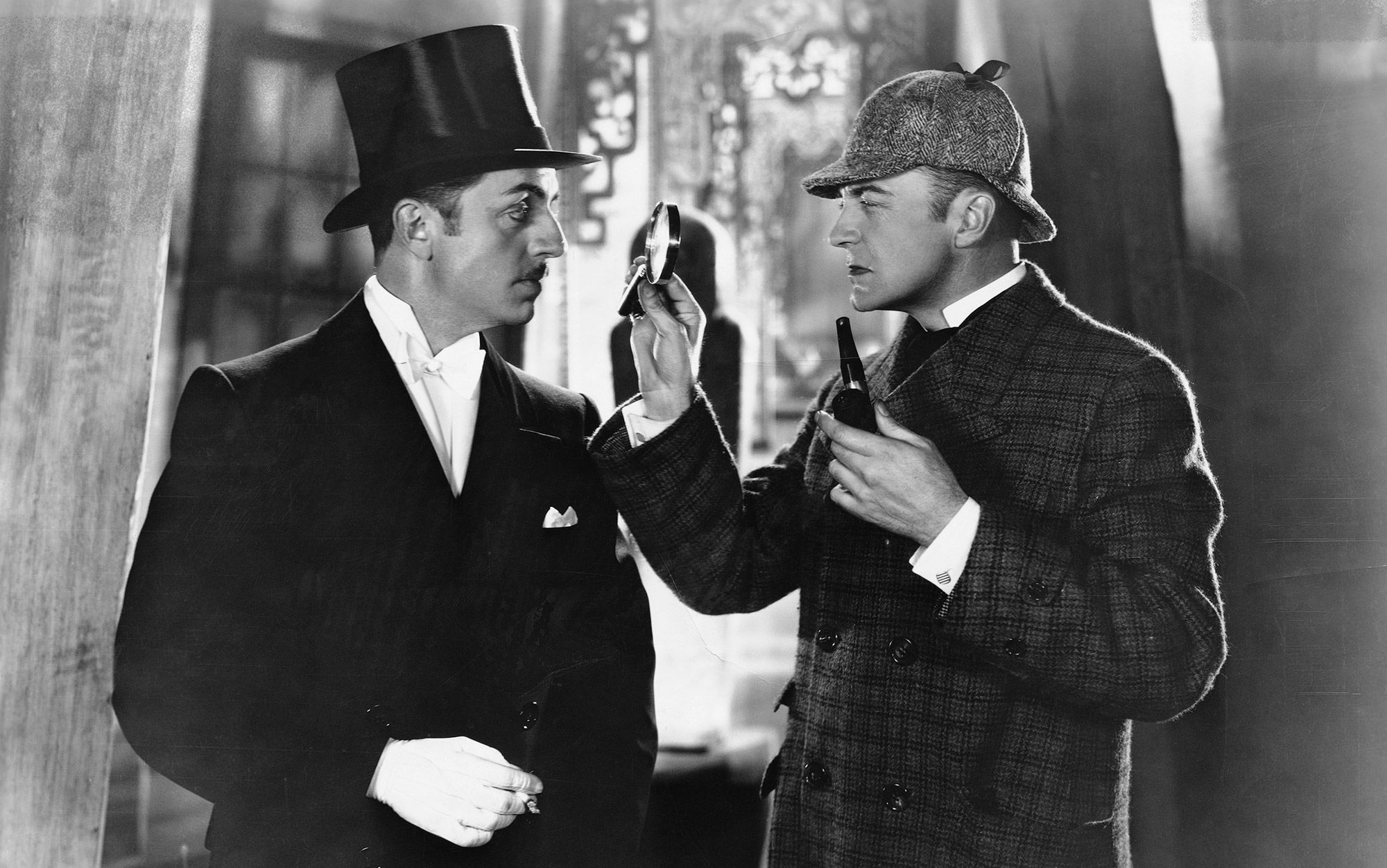 9 Tips for Making Deductions Like Sherlock Holmes
