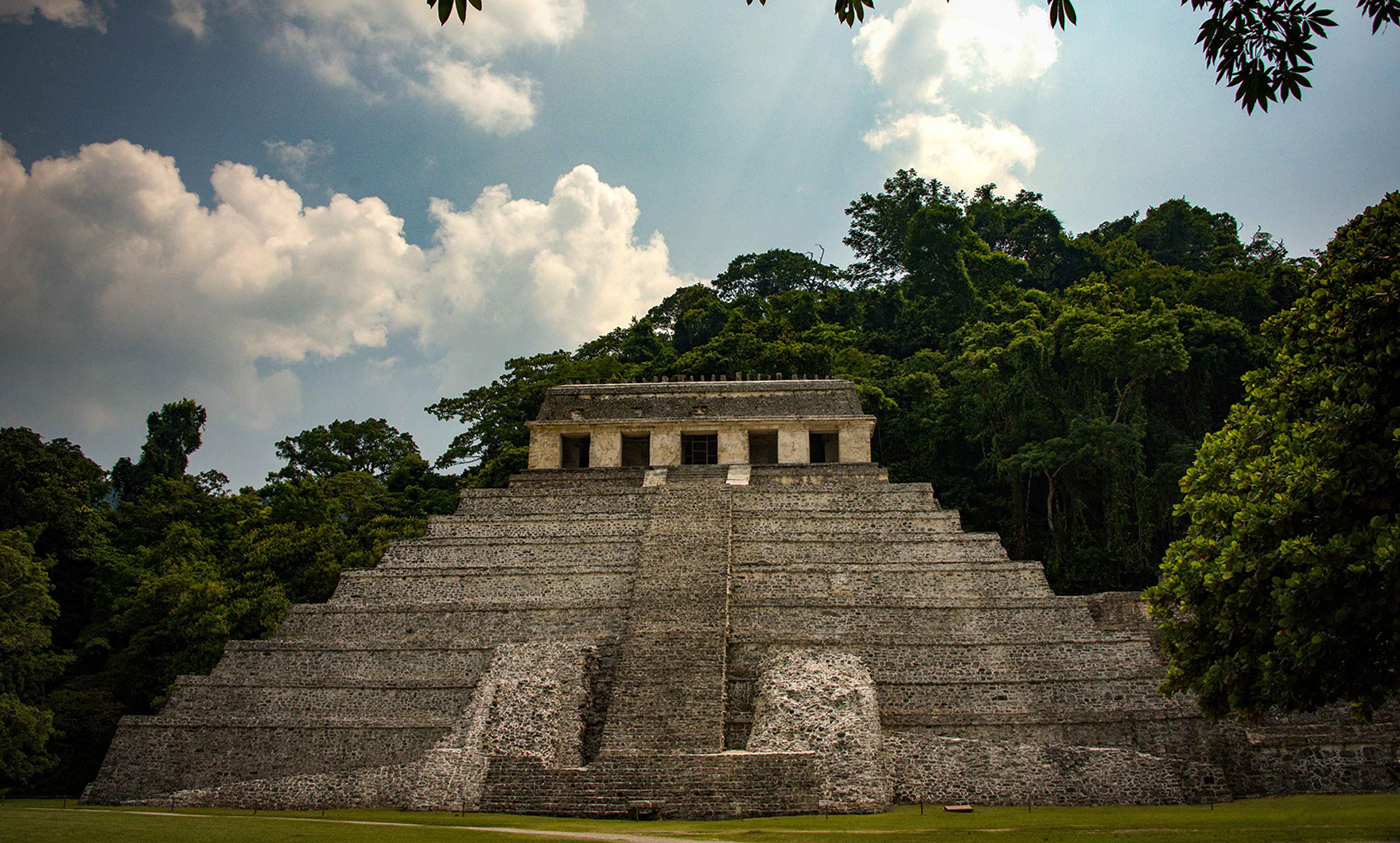 <p>Maya society experienced a gradual decline over three centuries. <em>Photo by Rod Waddington/Flickr</em></p>