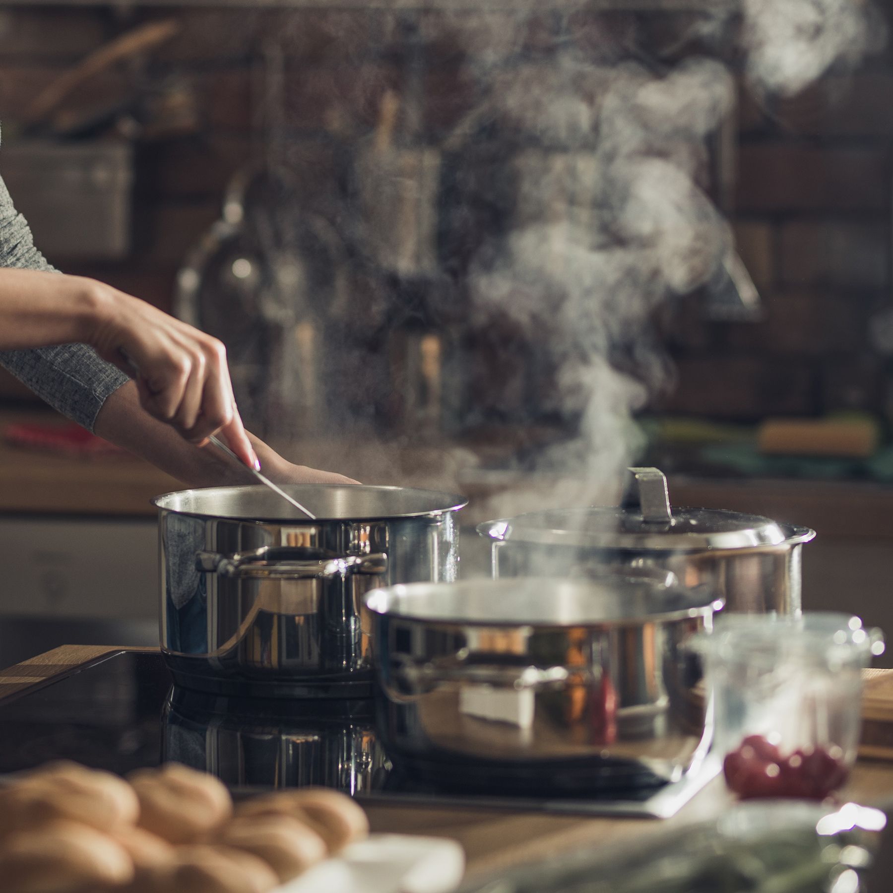 How to use cooking as a form of therapy | Psyche Guides