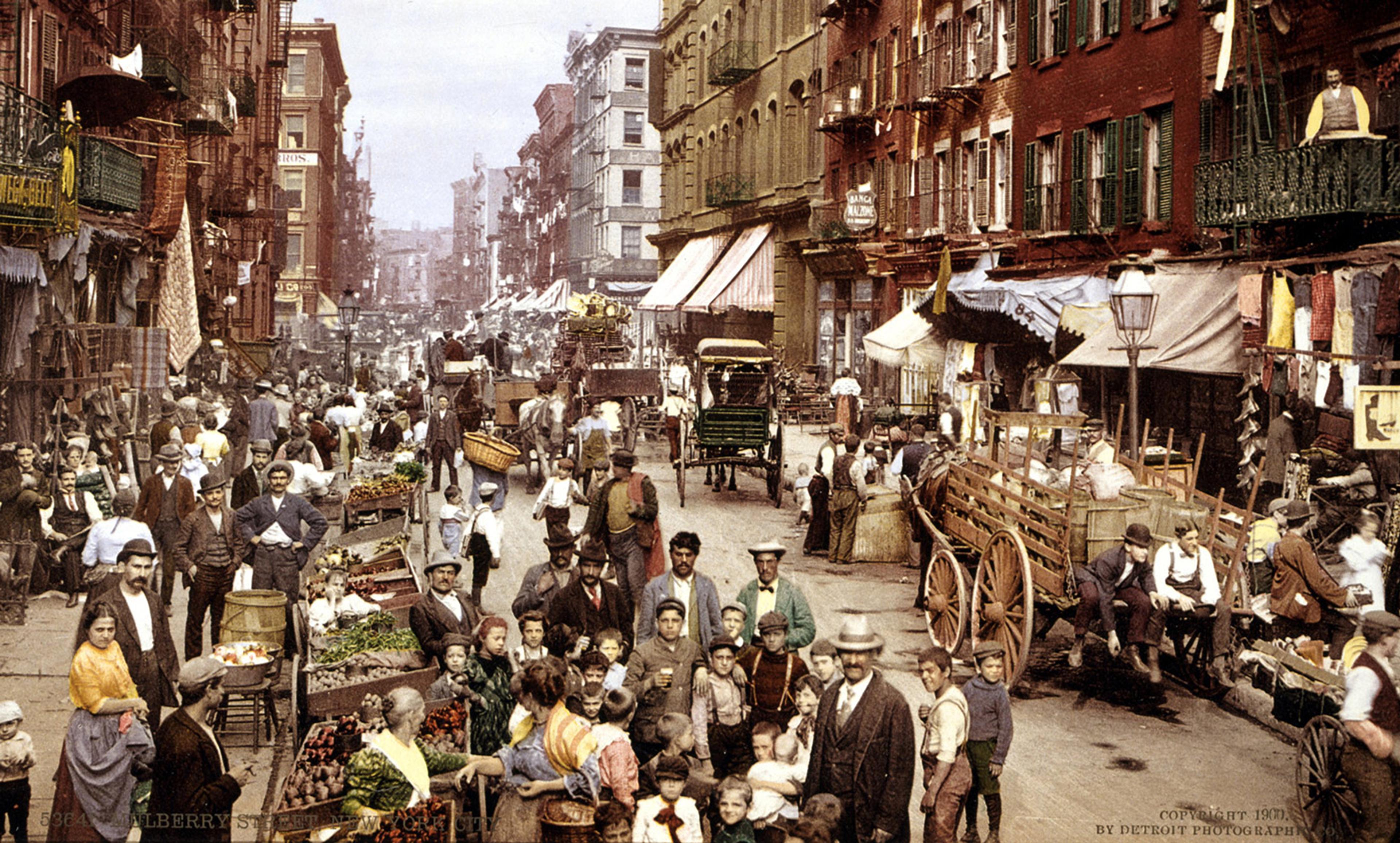 <p>Mulberry Street, Little Italy, New York, <em>c</em>1900. <em>Courtesy Wikipedia</em></p>
