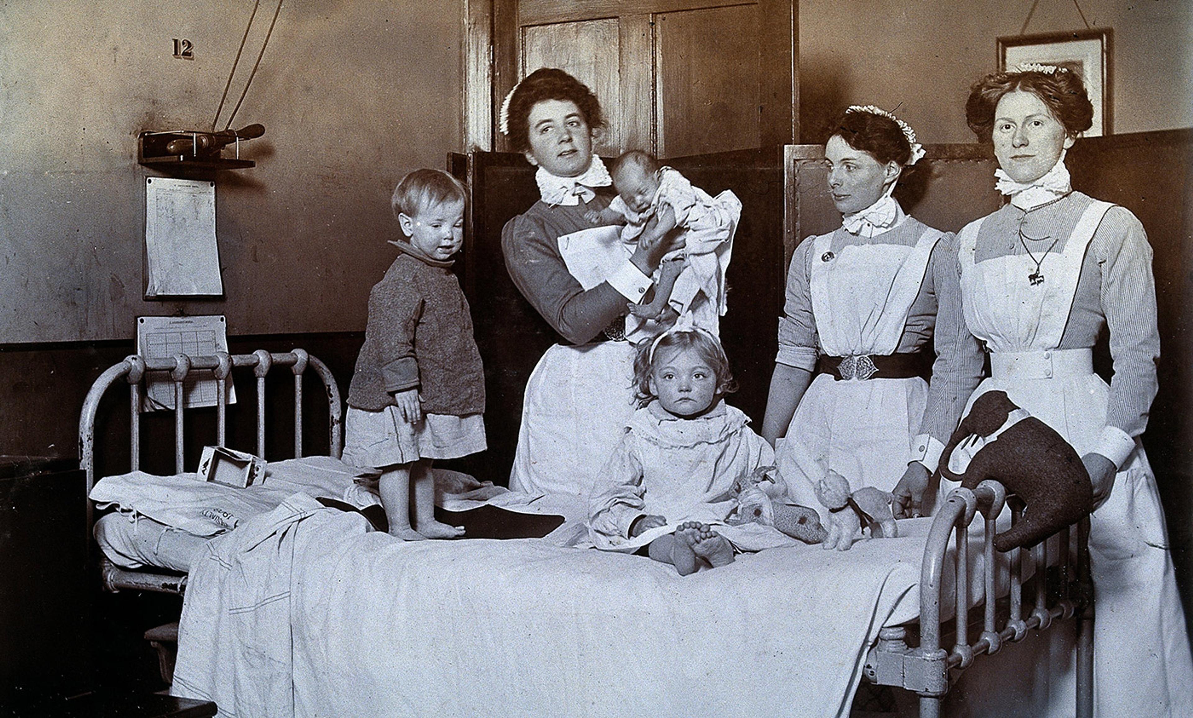 <p>In the care of nurses at St Bartholomew’s, London 1898. <em> Courtesy Wellcome Images</em></p>