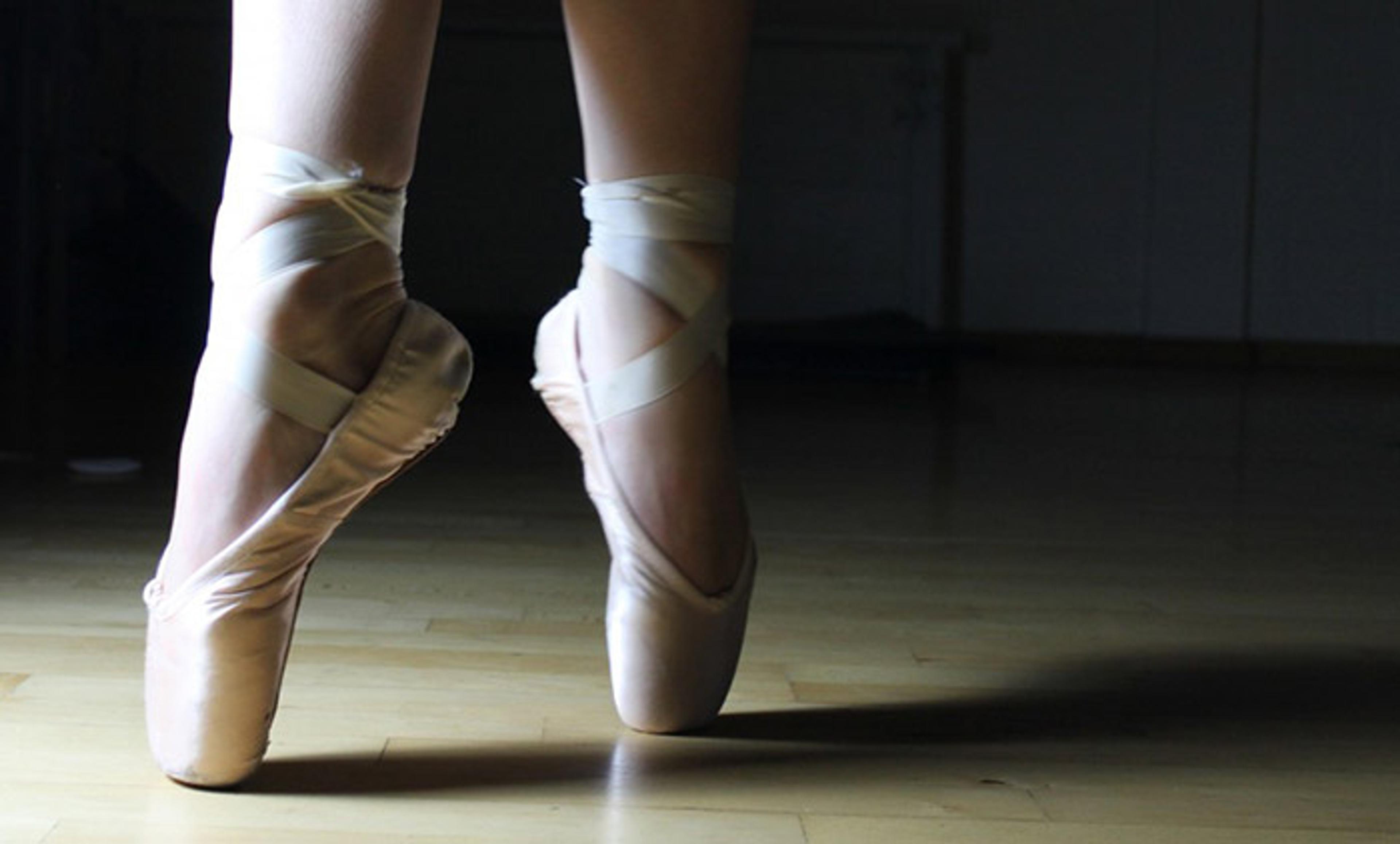 Dance for Beginners: Choosing the Right Pointe Shoes