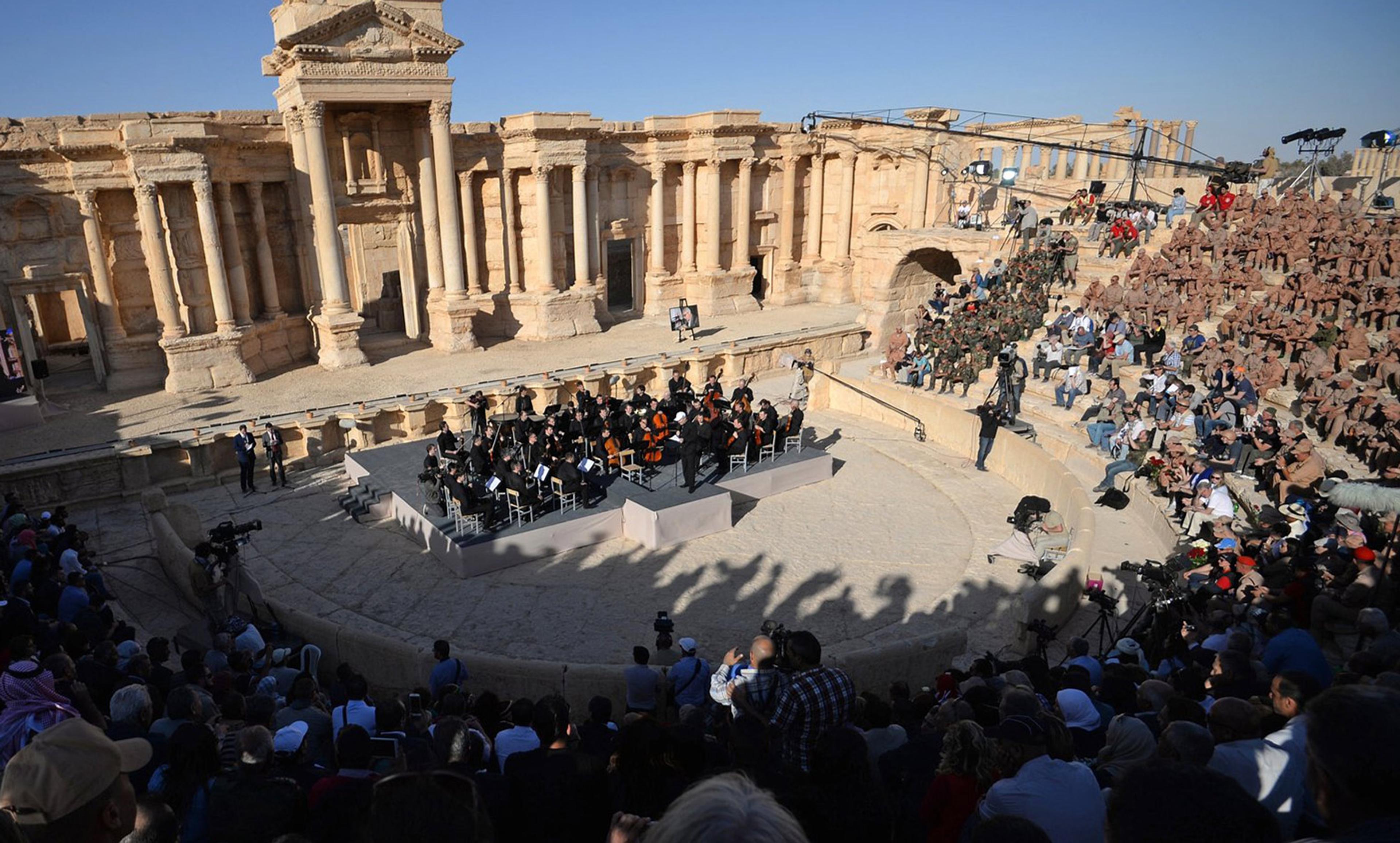 <p>The Mariinsky Symphony Orchestra performs at Palmyra in 2016. <em>Photo courtesy Wikimedia</em></p>