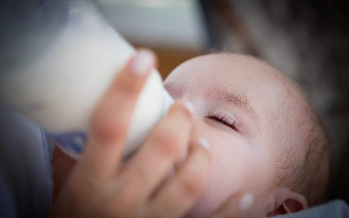 Woman Suffered A Mysterious Illness For Months After Improperly Cleaning  Her Water Bottle