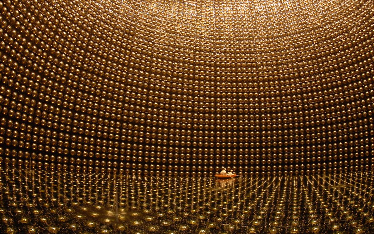 https://aeon.co/essays/how-physics-at-the-roots-of-reality-point-to-a-grand-unified-theory social preview image