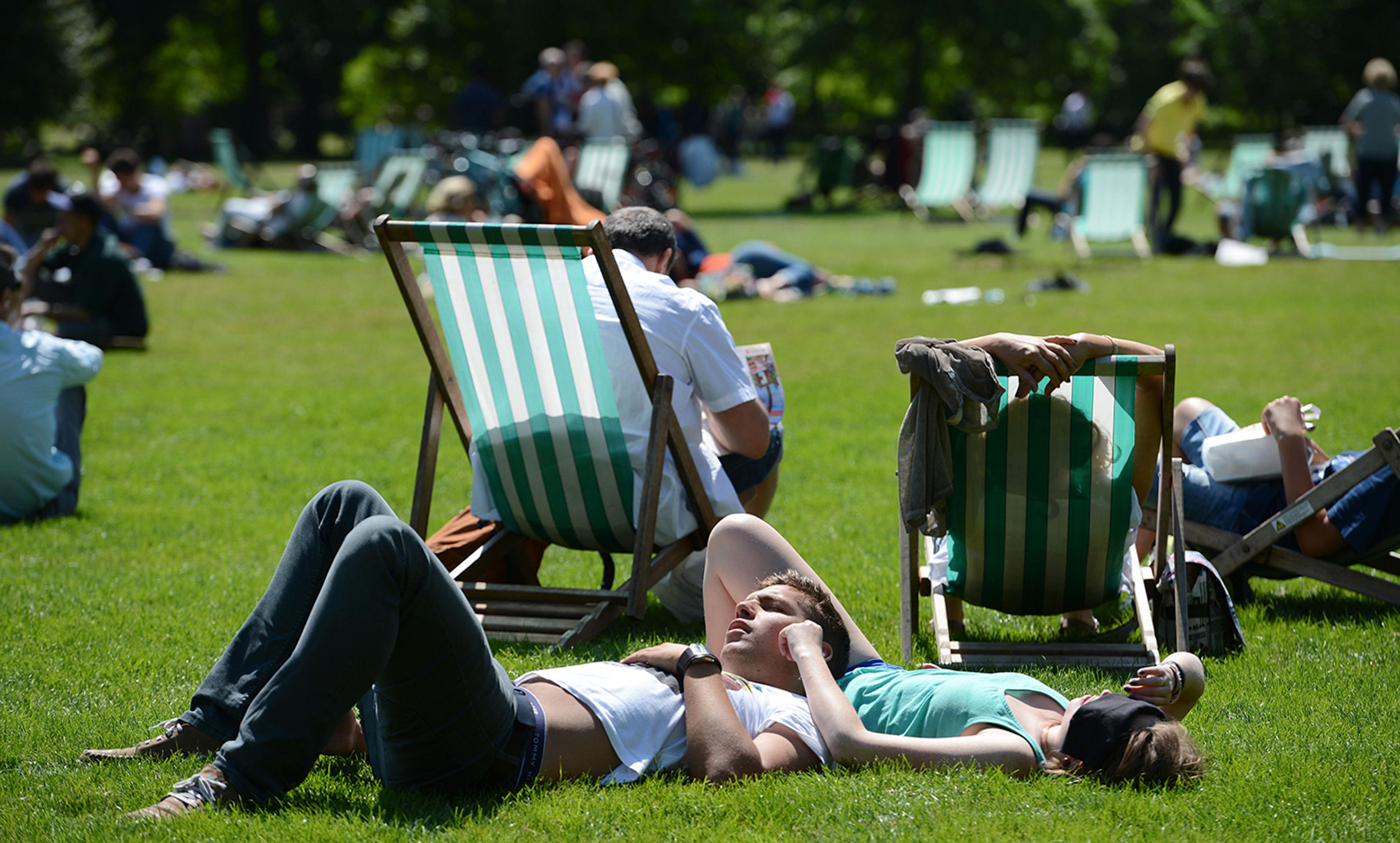 <p>A busy London park.<em> Photo by Owen Humphreys/PA Images/Getty</em></p>