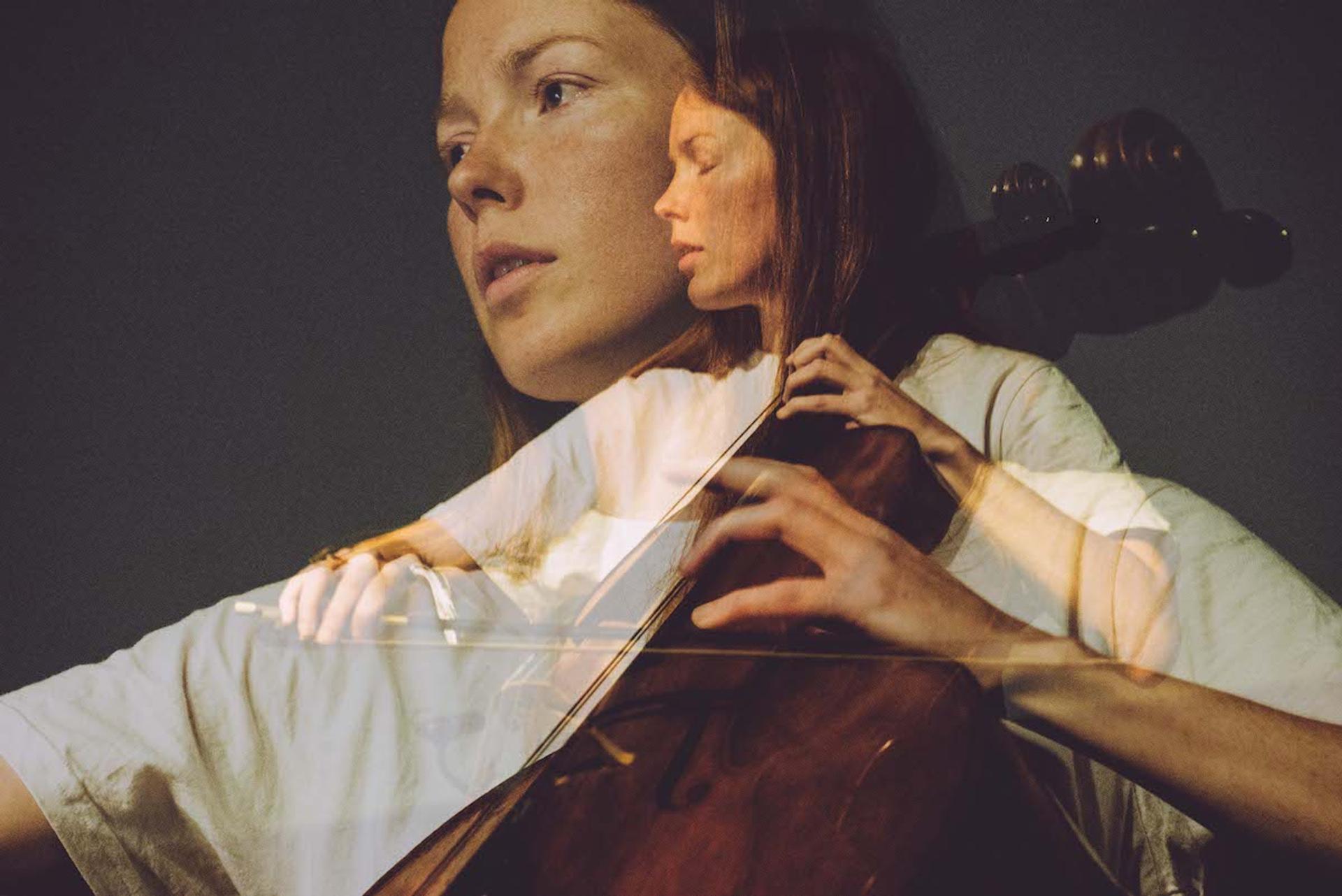 Lucy Railton plays the cello